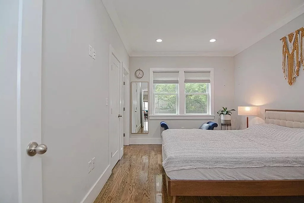 2 bed, 2 bath apartment for rent at 10 Grant St Unit 1, Winter Hill — photo 13 of 21