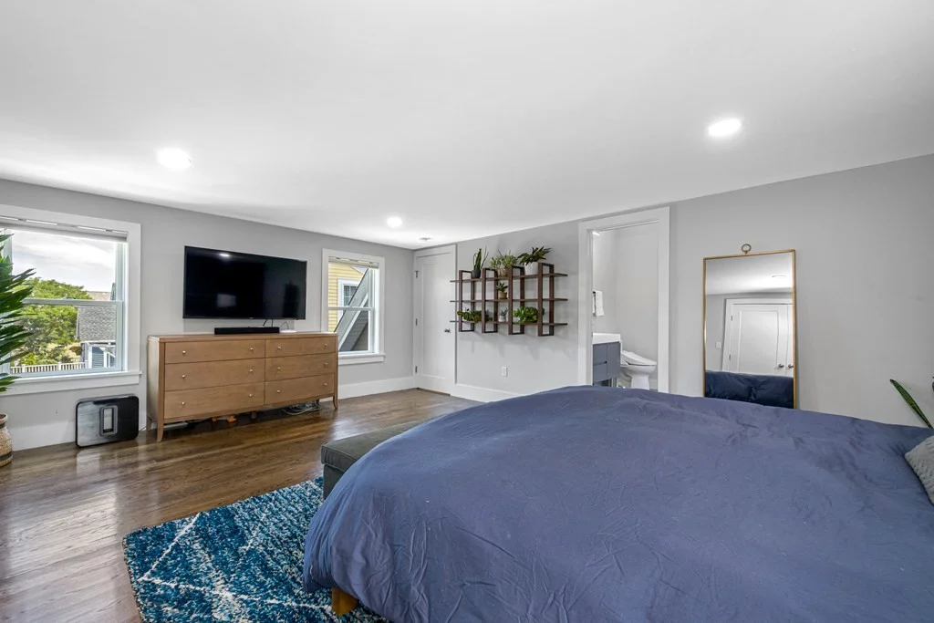 3 bed, 3 bath apartment for rent at 10 Grant St Unit 2, Winter Hill — photo 30 of 39