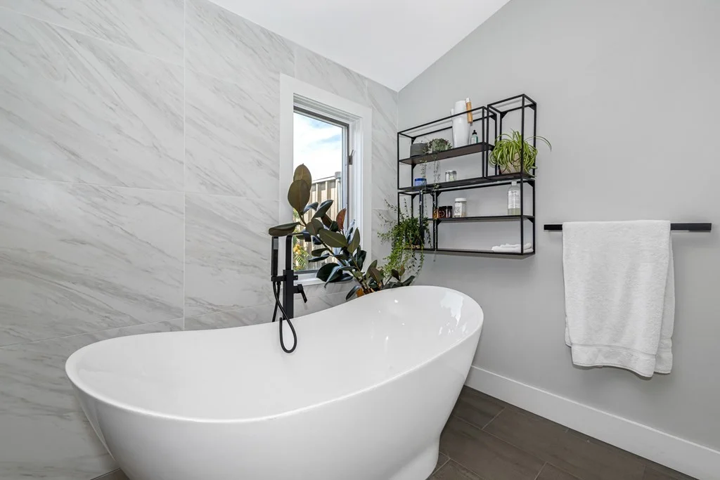 3 bed, 3 bath apartment for rent at 10 Grant St Unit 2, Winter Hill — photo 27 of 39