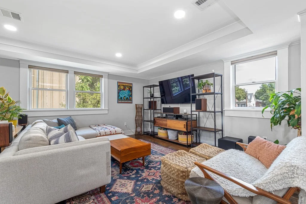 3 bed, 3 bath apartment for rent at 10 Grant St Unit 2, Winter Hill — photo 6 of 39