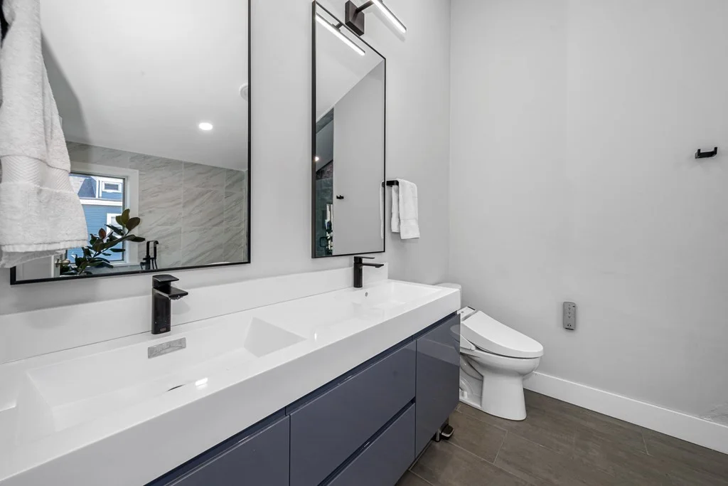 3 bed, 3 bath apartment for rent at 10 Grant St Unit 2, Winter Hill — photo 25 of 39