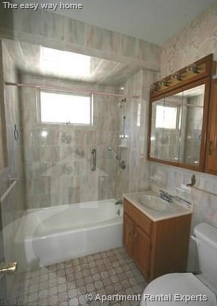 4 bed, 1 bath apartment for rent at 10 Greenleaf Ave Unit 2, Tufts — photo 6 of 6