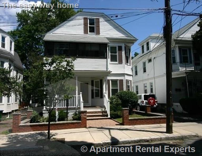 4 bed, 1 bath apartment for rent at 10 Greenleaf Ave Unit 2, Tufts — photo 1 of 6