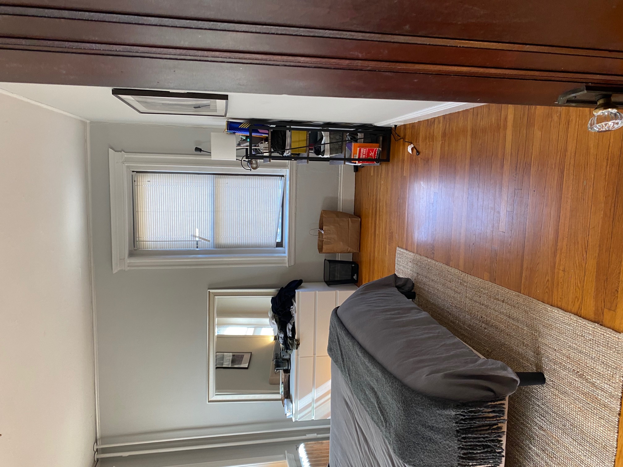 4 bed, 1 bath apartment for rent at 10 Greenway Ct Unit 4, Coolidge Corner — photo 3 of 22