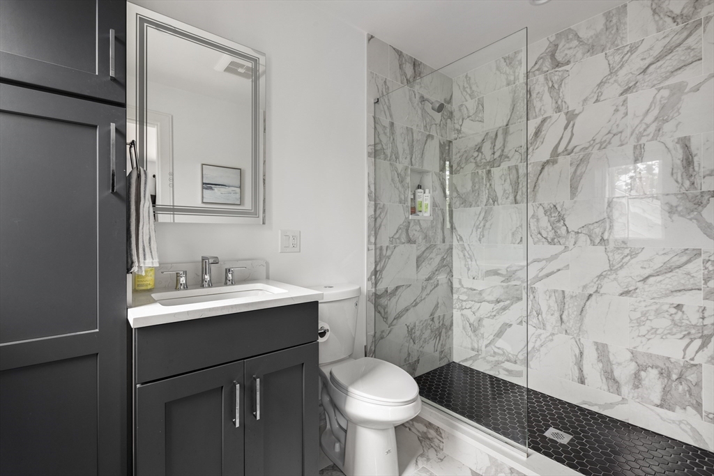 3 bed, 3 bath apartment for rent at 10 Hallet Unit 2, Dorchester — photo 19 of 35