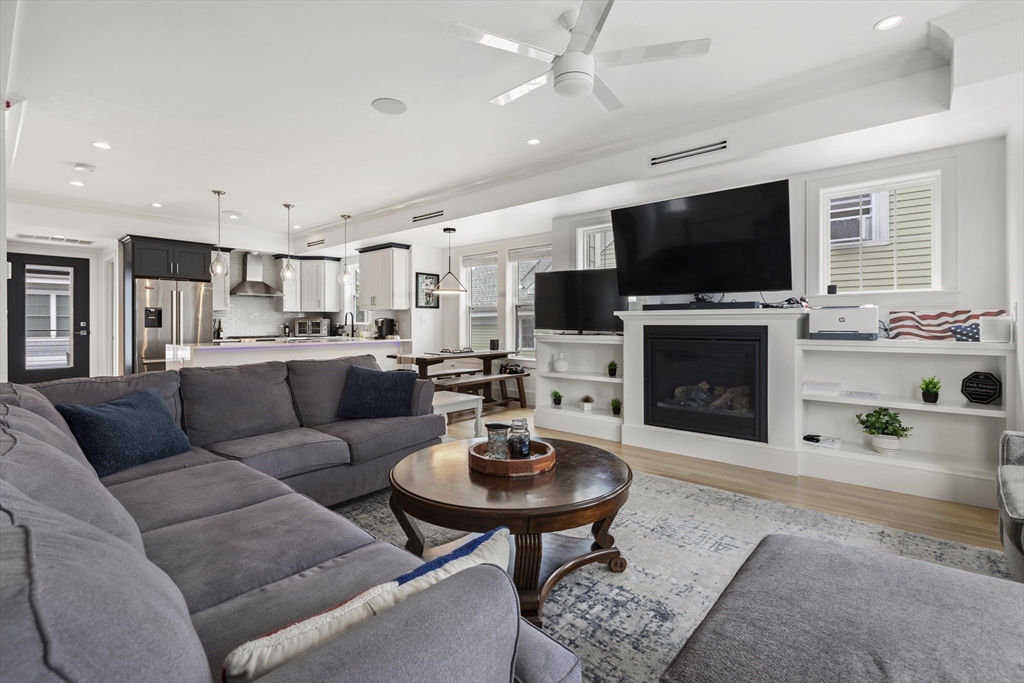 3 bed, 3 bath apartment for rent at 10 Hallet Unit 2, Dorchester — photo 11 of 35