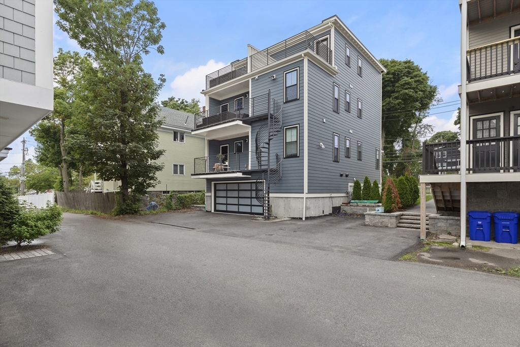 3 bed, 3 bath apartment for rent at 10 Hallet Unit 2, Dorchester — photo 33 of 35