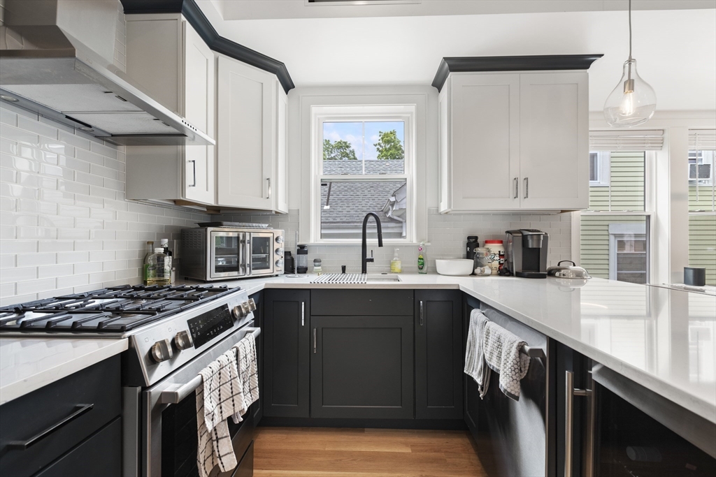 3 bed, 3 bath apartment for rent at 10 Hallet Unit 2, Dorchester — photo 3 of 35