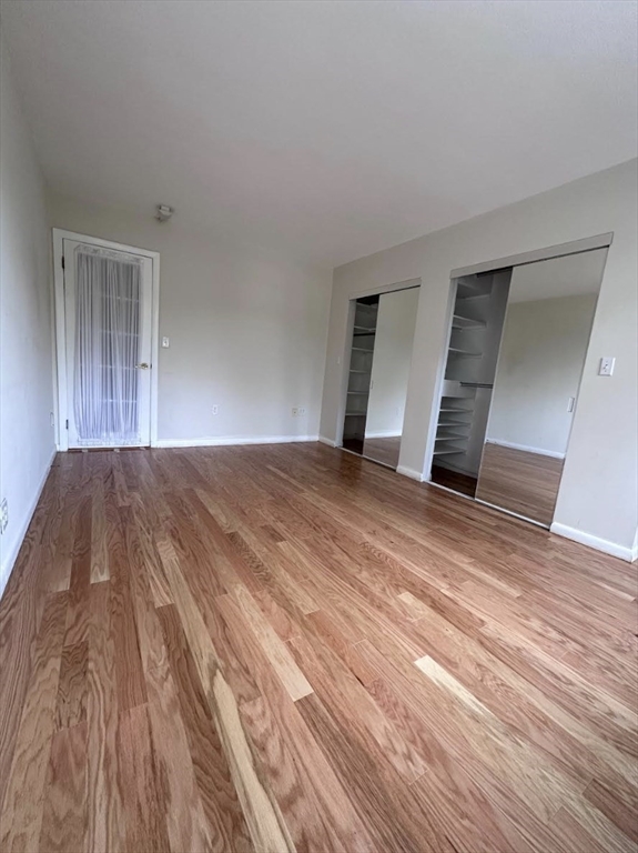 2 bed, 1 bath apartment for rent at 10 Hammond Pond Pkwy Unit 305, Chestnut Hill — photo 8 of 13