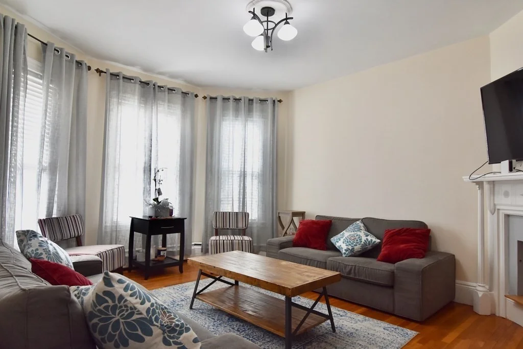 3 bed, 1 bath apartment for rent at 10 Hartland St Unit 1, Dorchester — photo 1 of 23