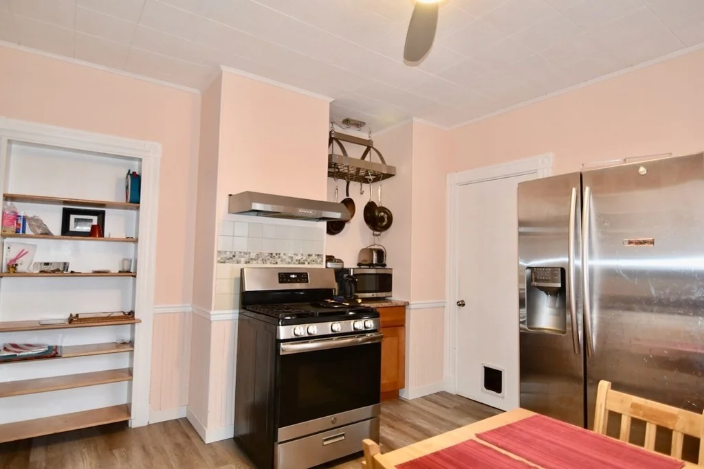 3 bed, 1 bath apartment for rent at 10 Hartland St Unit 1, Dorchester — photo 21 of 23