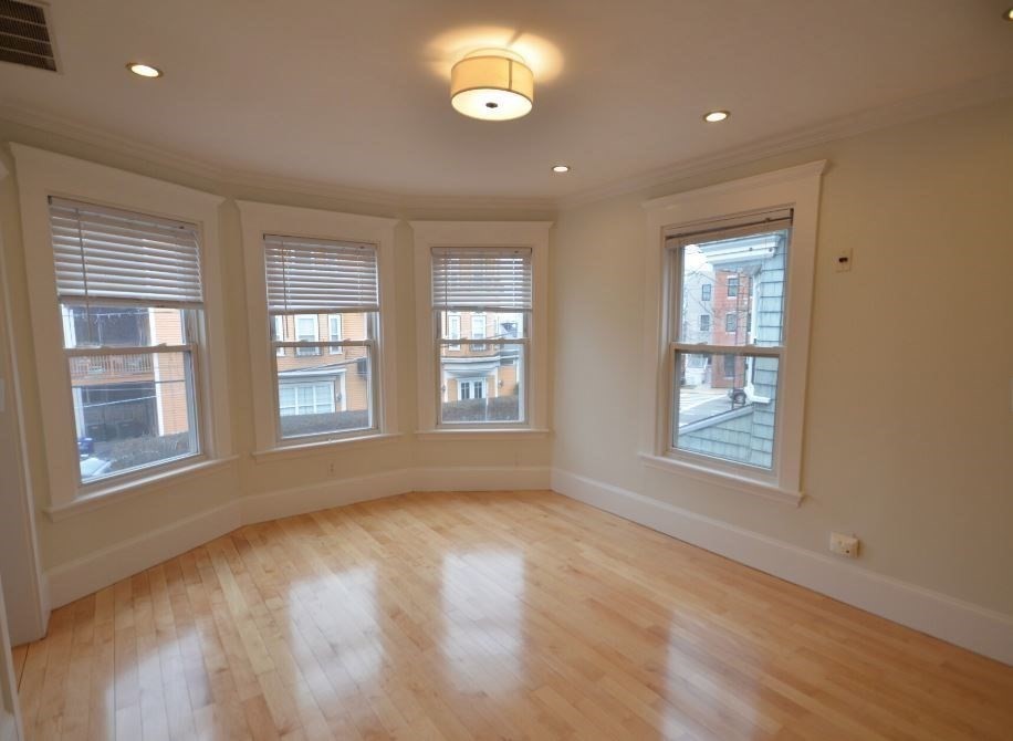 2 bed, 1 bath apartment for rent at 10 Harvest St Unit 2, Dorchester — photo 3 of 10