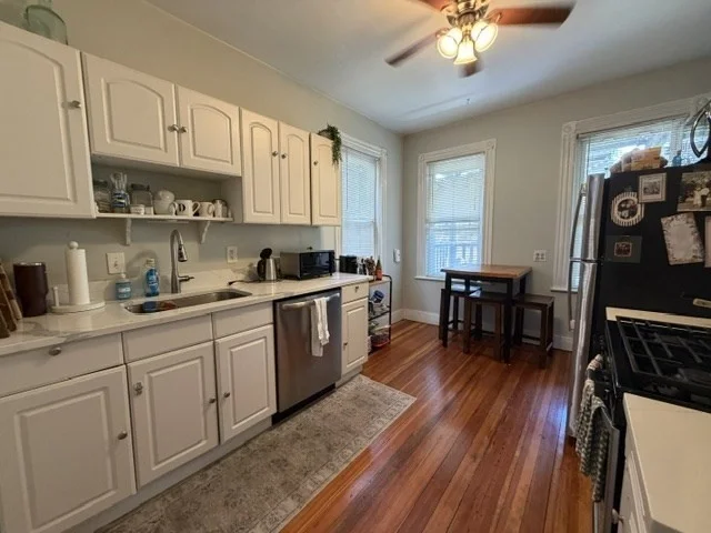 3 bed, 1 bath apartment for rent at 10 Hatch St Unit 1, South Boston — photo 4 of 18