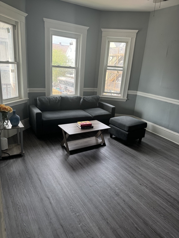 4 bed, 1 bath apartment for rent at 10 Helen St Unit 2, Dorchester — photo 3 of 9
