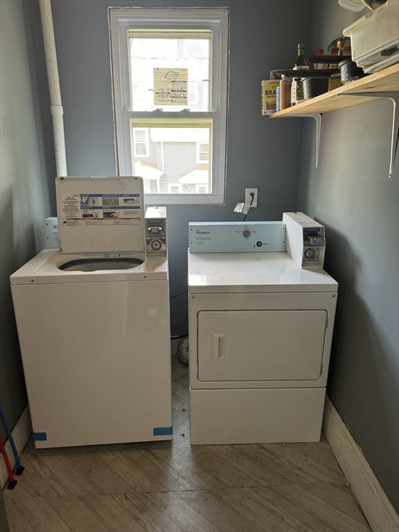 4 bed, 1 bath apartment for rent at 10 Helen St Unit 2, Dorchester — photo 6 of 9