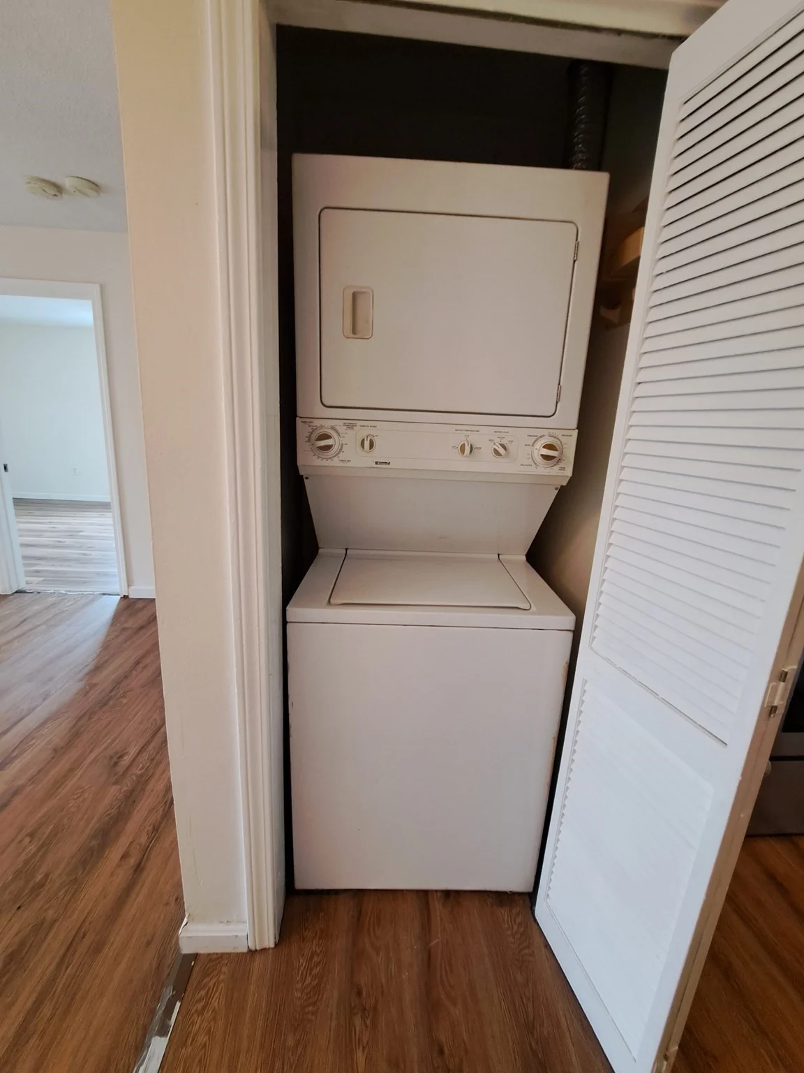 2 bed, 1 bath apartment for rent at 10 Hemans St Unit 23, Worcester — photo 5 of 13