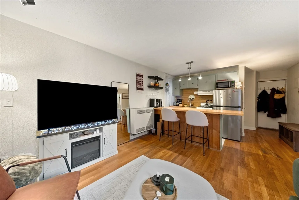 1 bed, 1 bath apartment for rent at 10 Henchman St Unit 2R, North End — photo 4 of 14