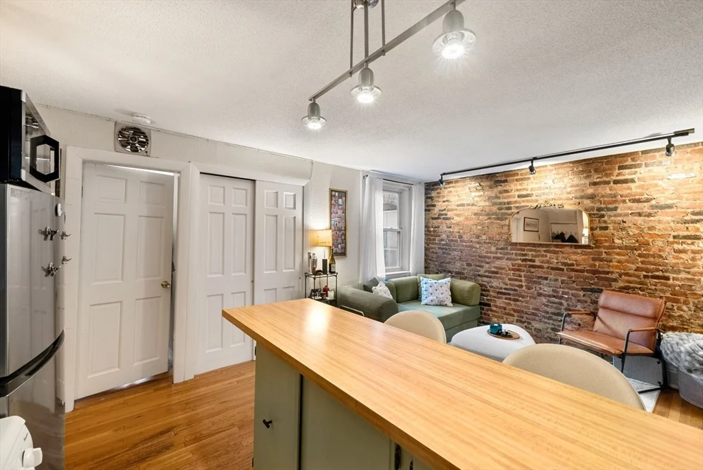 1 bed, 1 bath apartment for rent at 10 Henchman St Unit 2R, North End — photo 7 of 14