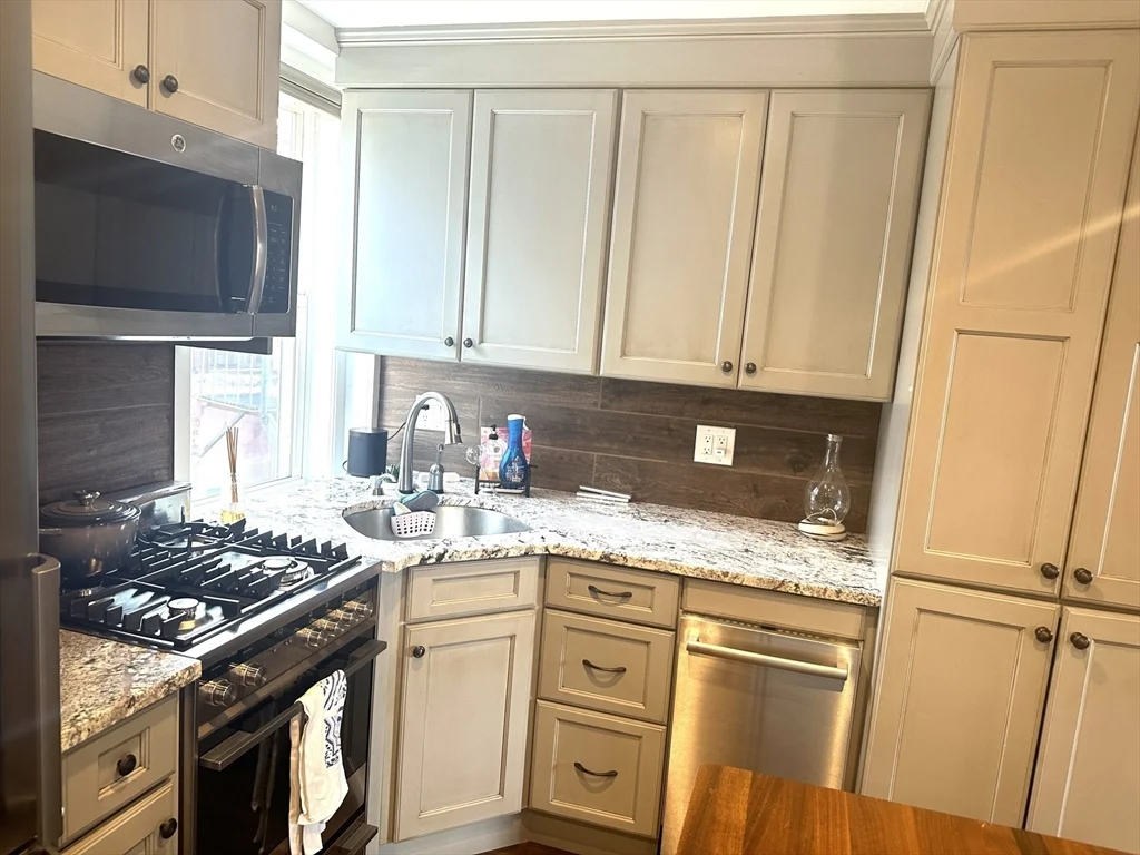 1 bed, 1 bath apartment for rent at 10 Henchman St Unit 5R, North End — photo 5 of 18