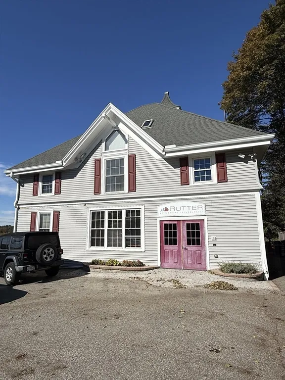 2 bed, 1 bath apartment for rent at 10 High St Unit 3, Andover — photo 1 of 16