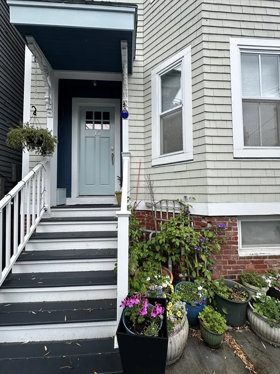 1 bed, 1 bath apartment for rent at 10 Hingham St Unit 1, Riverside — photo 1 of 8