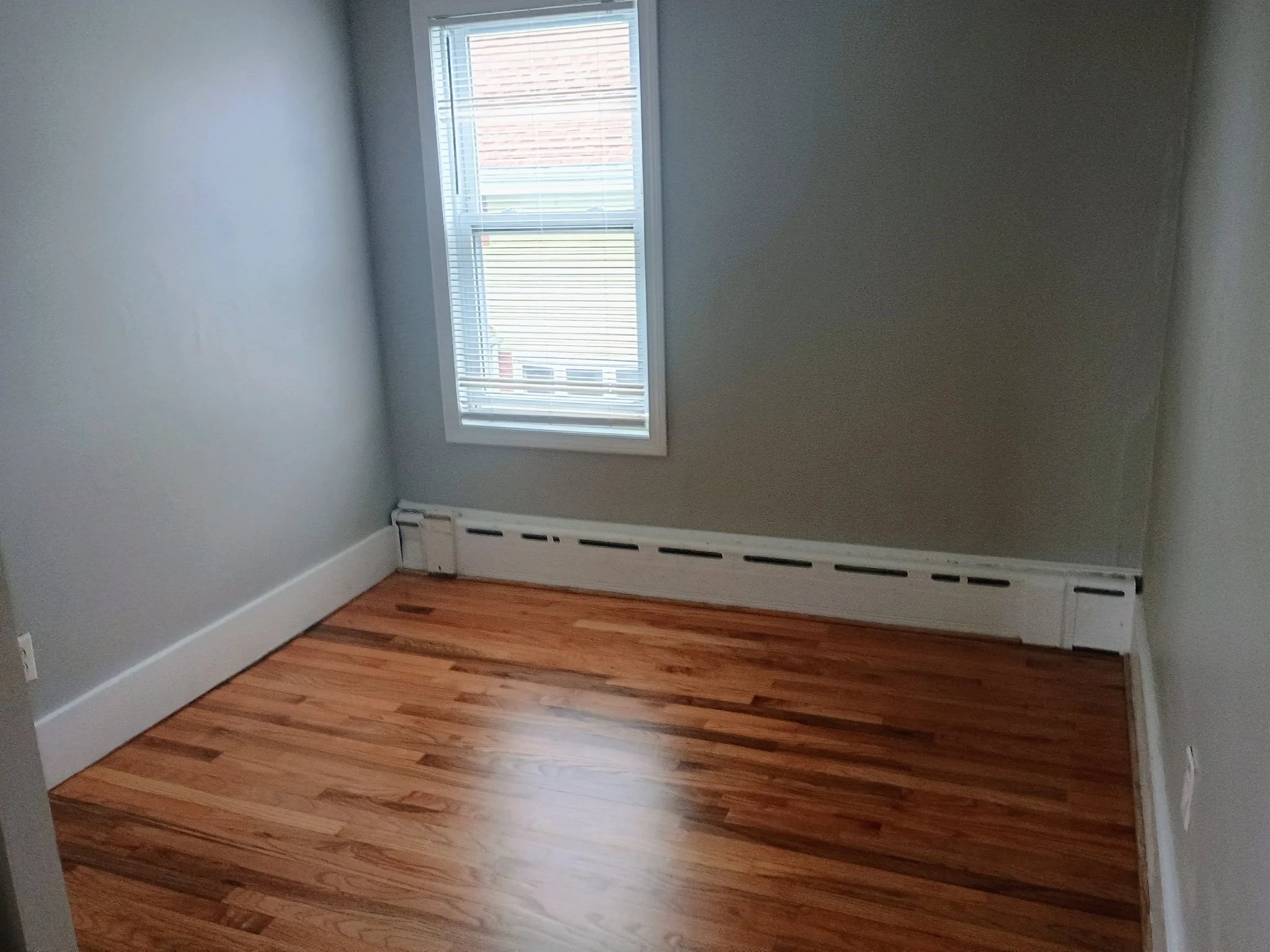 4 bed, 1 bath apartment for rent at 10 Hodges Ave Unit 2, Taunton — photo 8 of 9