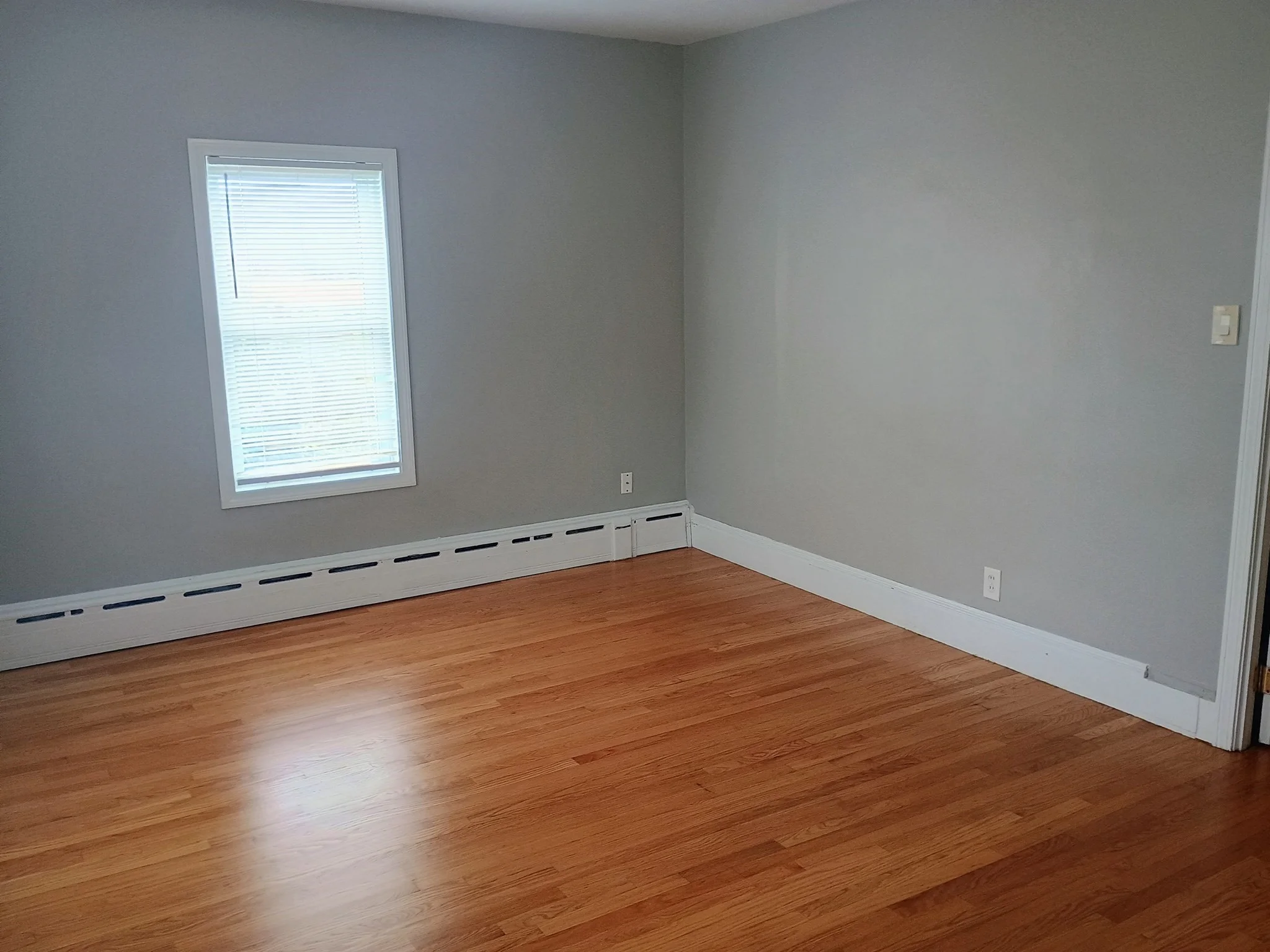 4 bed, 1 bath apartment for rent at 10 Hodges Ave Unit 2, Taunton — photo 5 of 9