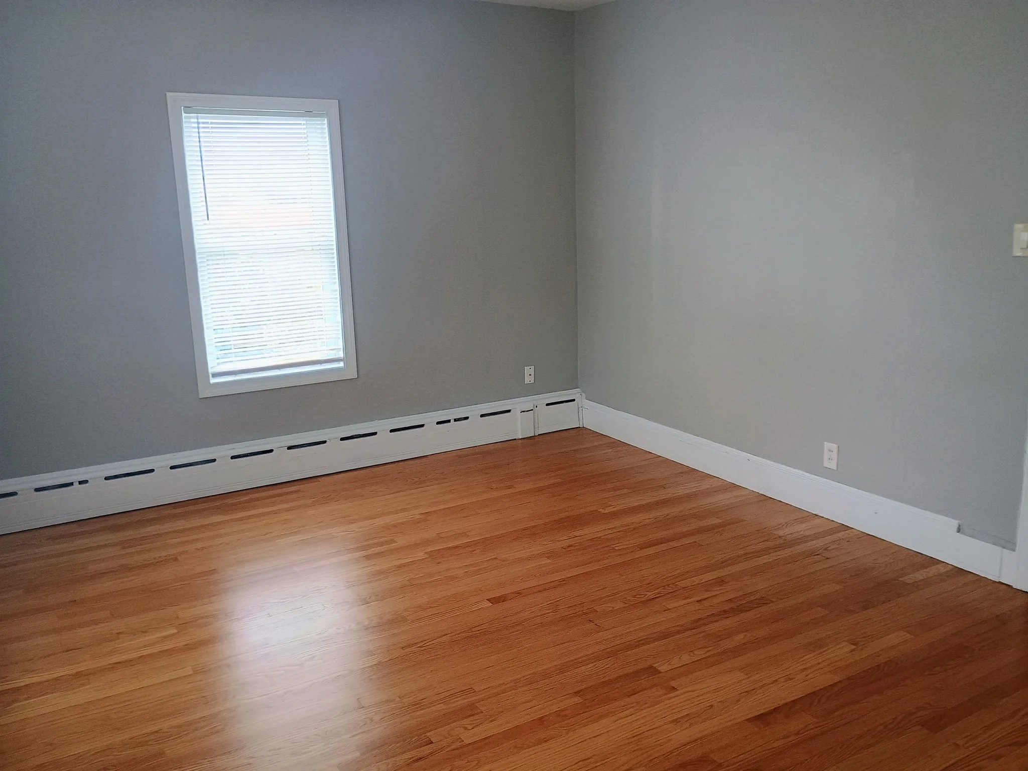4 bed, 1 bath apartment for rent at 10 Hodges Ave Unit 2, Taunton — photo 6 of 9