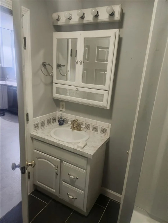 3 bed, 1 bath apartment for rent at 10 Holman St Unit A, Attleboro — photo 6 of 8