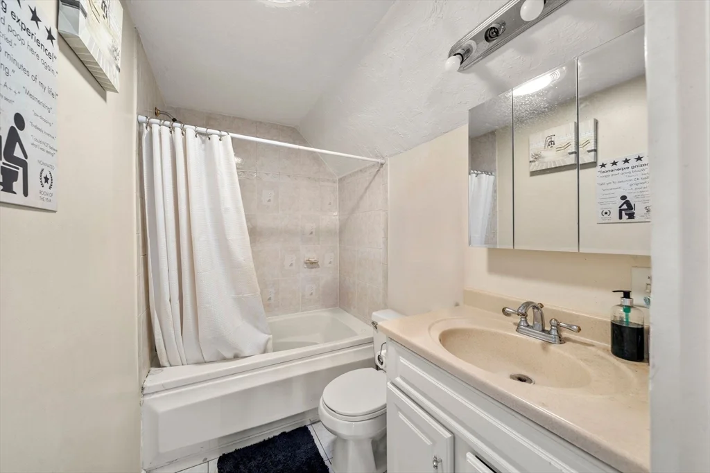 2 bed, 1 bath apartment for rent at 10 Holman St Unit C, Attleboro — photo 7 of 13