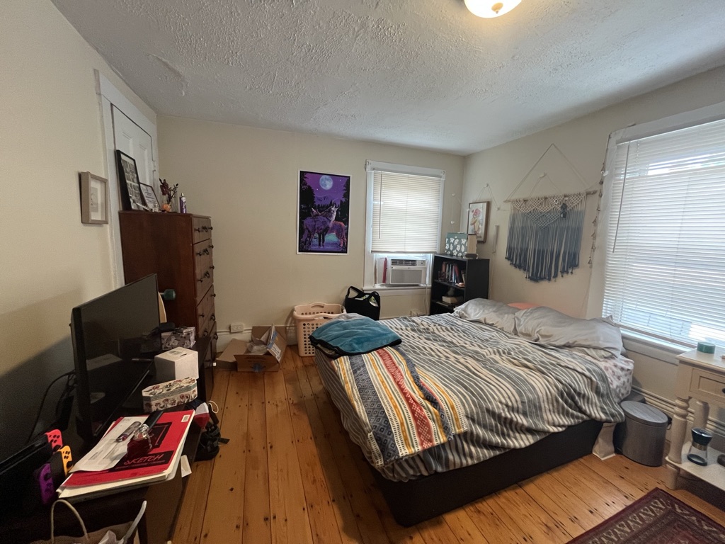 3.5 bed, 1.5 bath apartment for rent at 10 Homer Sq Unit 2, Prospect Hill — photo 29 of 36