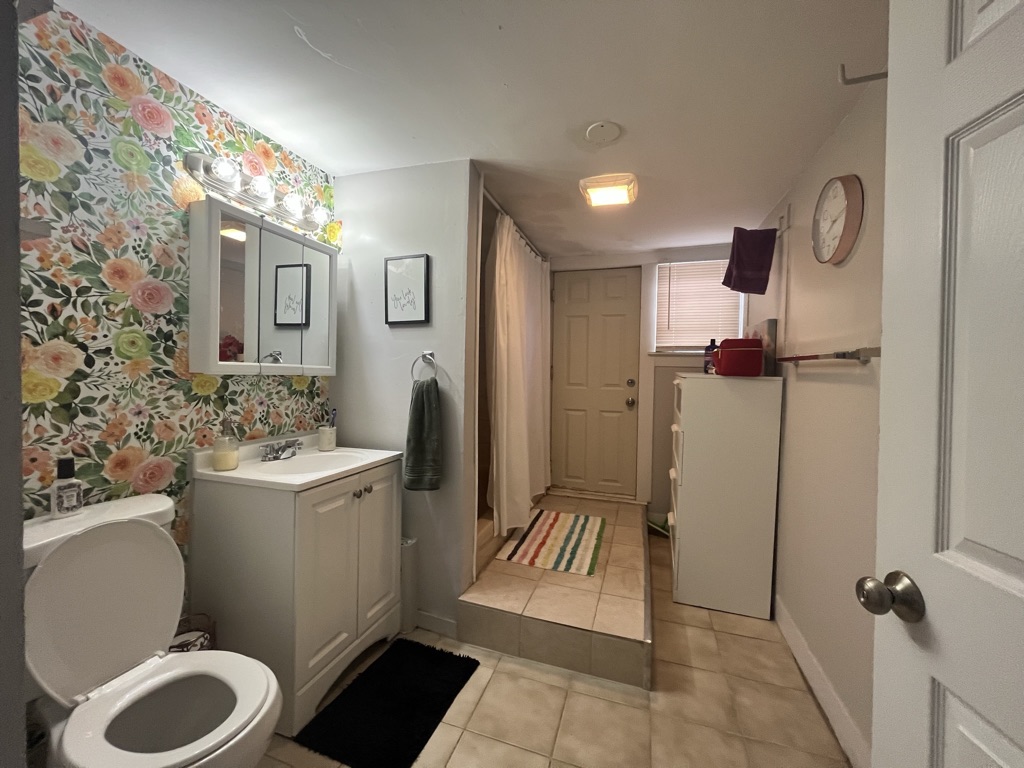 3.5 bed, 1.5 bath apartment for rent at 10 Homer Sq Unit 2, Prospect Hill — photo 24 of 36