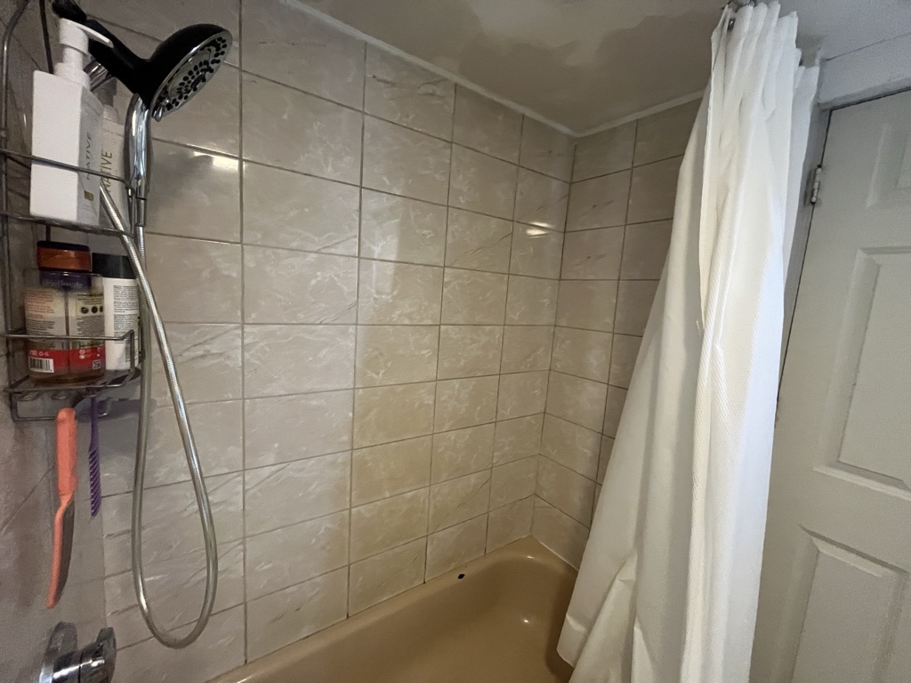 3.5 bed, 1.5 bath apartment for rent at 10 Homer Sq Unit 2, Prospect Hill — photo 25 of 36