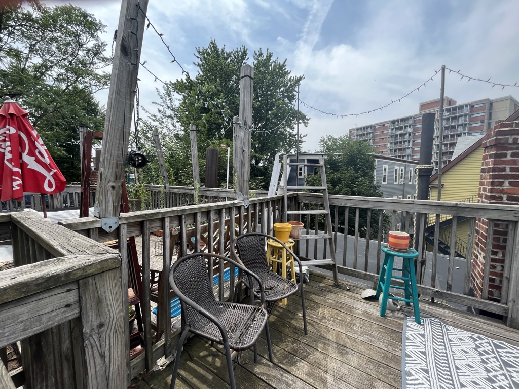 3.5 bed, 1.5 bath apartment for rent at 10 Homer Sq Unit 2, Prospect Hill — photo 2 of 36