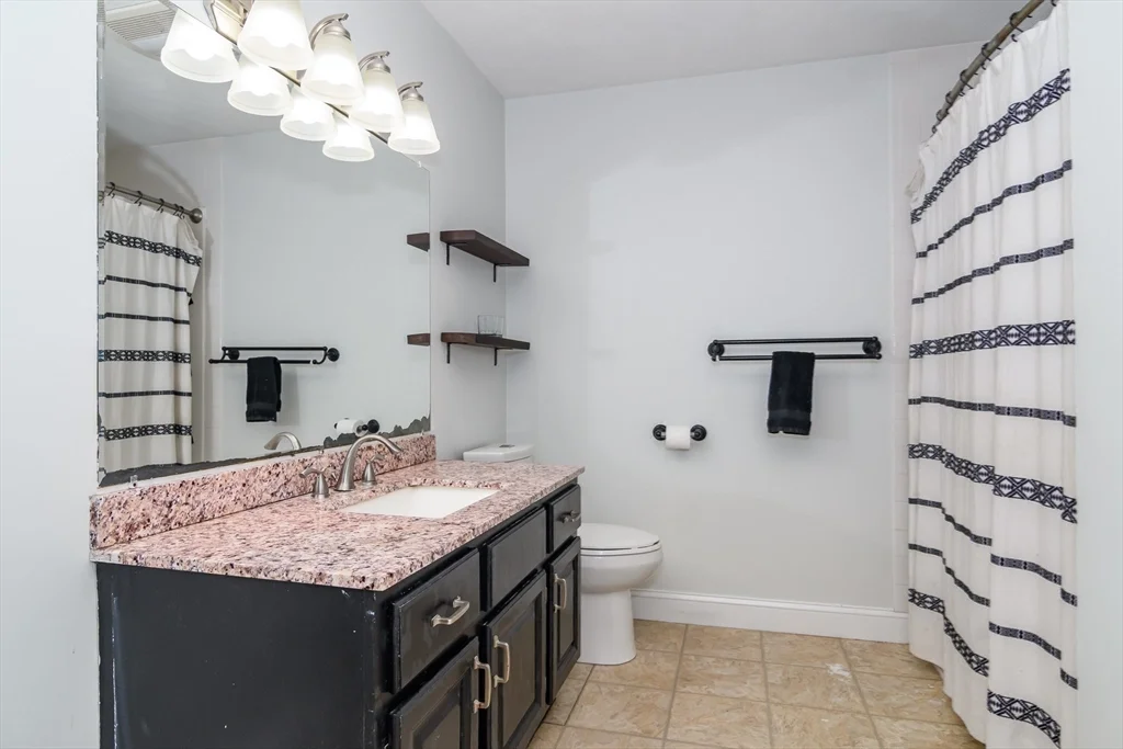 3 bed, 2 bath apartment for rent at 10 Homeward Ln Unit 10, Natick — photo 18 of 21