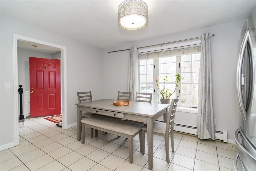 3 bed, 2 bath apartment for rent at 10 Homeward Ln Unit 10, Natick — photo 6 of 21
