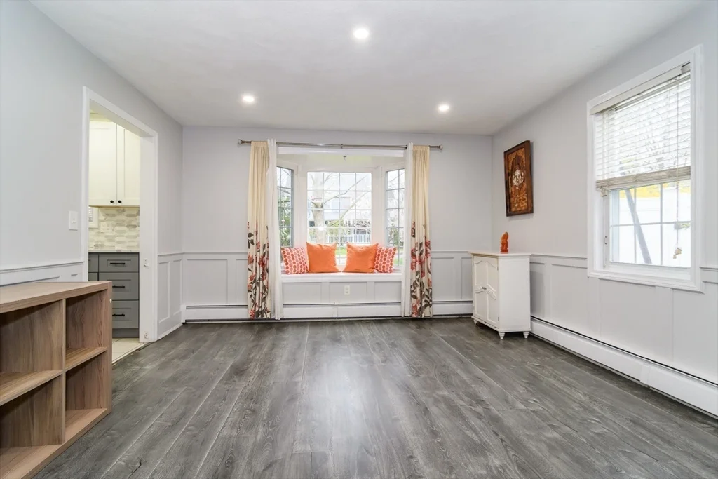 3 bed, 2 bath apartment for rent at 10 Homeward Ln Unit 10, Natick — photo 9 of 21