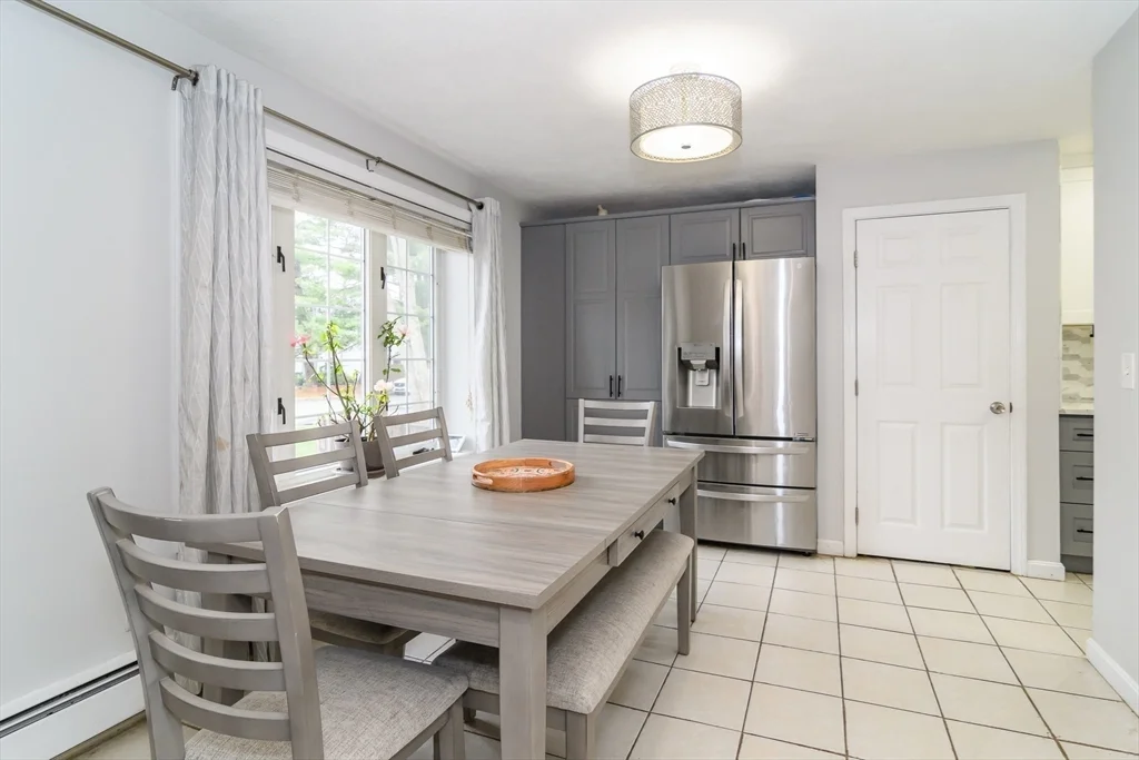 3 bed, 2 bath apartment for rent at 10 Homeward Ln Unit 10, Natick — photo 5 of 21