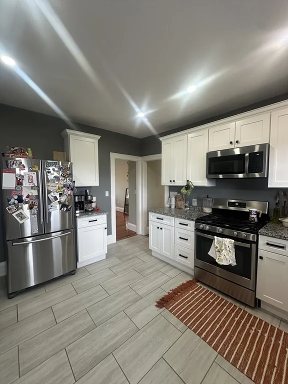 2 bed, 1 bath apartment for rent at 10 Houghton St Unit 3, Dorchester — photo 2 of 18