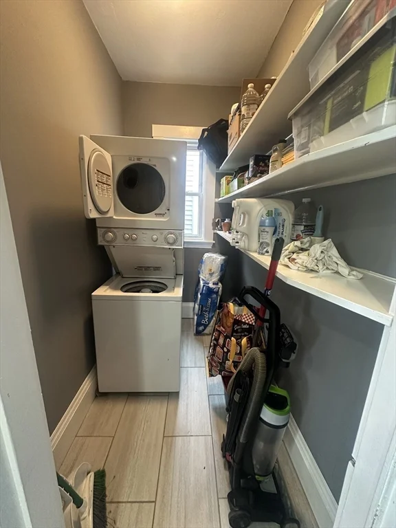 2 bed, 1 bath apartment for rent at 10 Houghton St Unit 3, Dorchester — photo 6 of 18