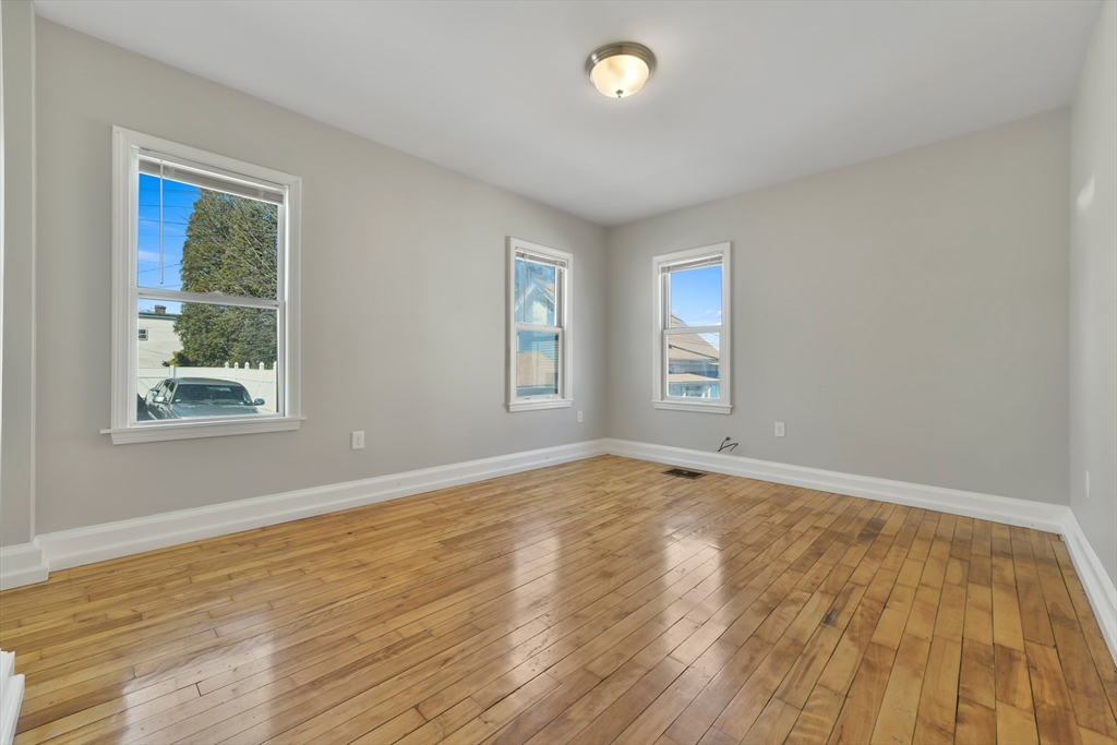 2 bed, 1 bath apartment for rent at 10 Howell Ct Unit 1, Chelsea — photo 9 of 12