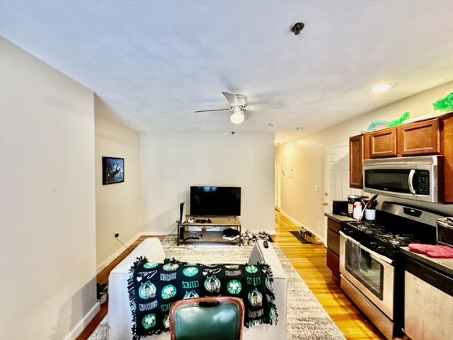 2 bed, 1 bath apartment for rent at 10 Hull St Unit 1, North End — photo 6 of 16