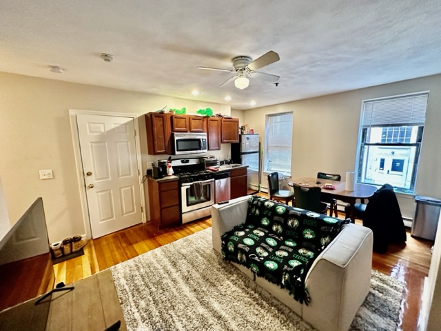 2 bed, 1 bath apartment for rent at 10 Hull St Unit 1, North End