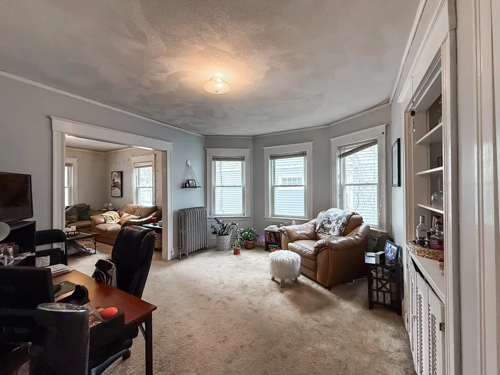 2 bed, 1 bath apartment for rent at 10 Hunnewell Ave Unit 10, Brighton — photo 6 of 23