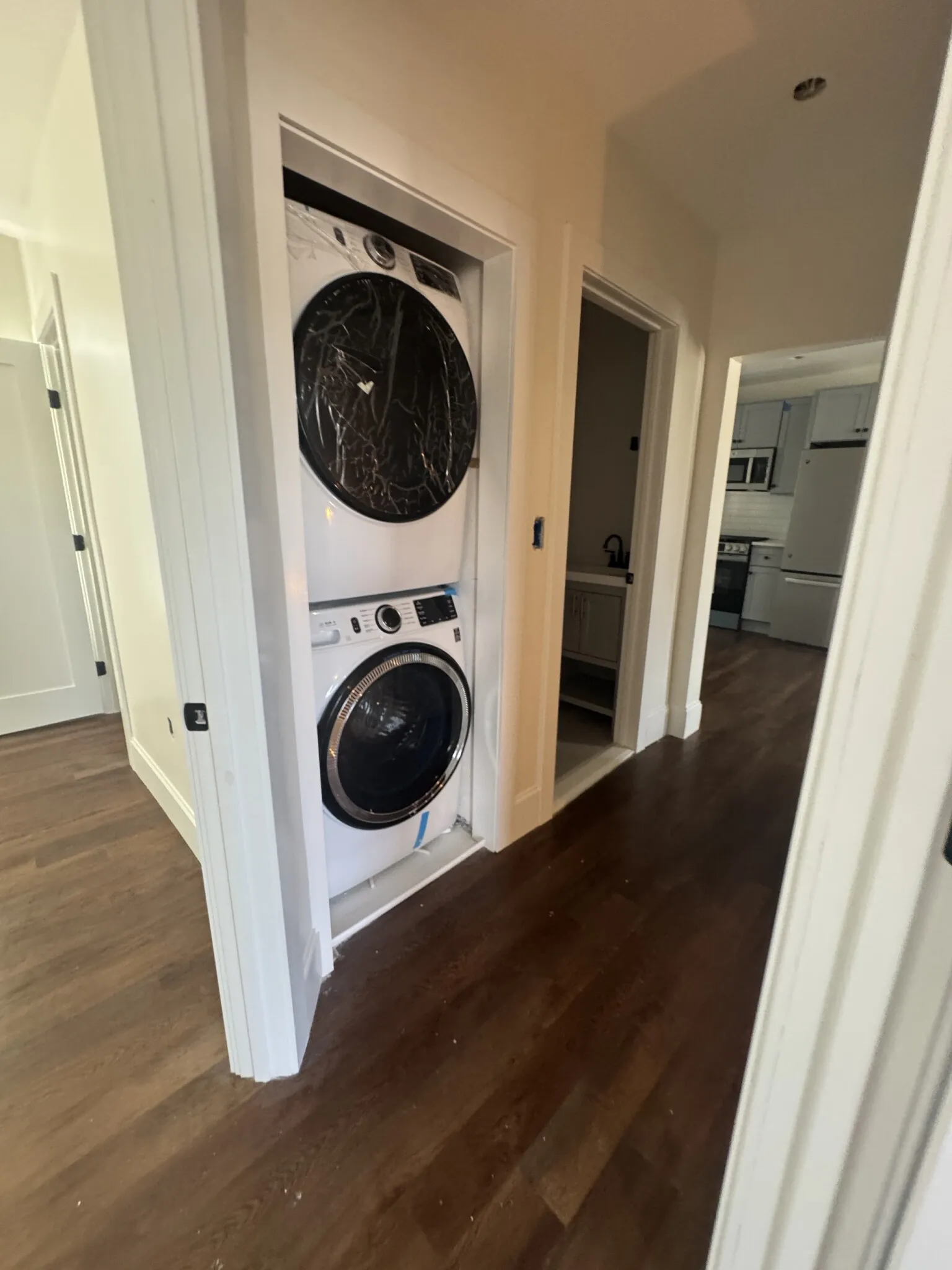 2 bed, 1 bath apartment for rent at 10 Hunting St Unit 2, Wellington-Harrington — photo 6 of 9