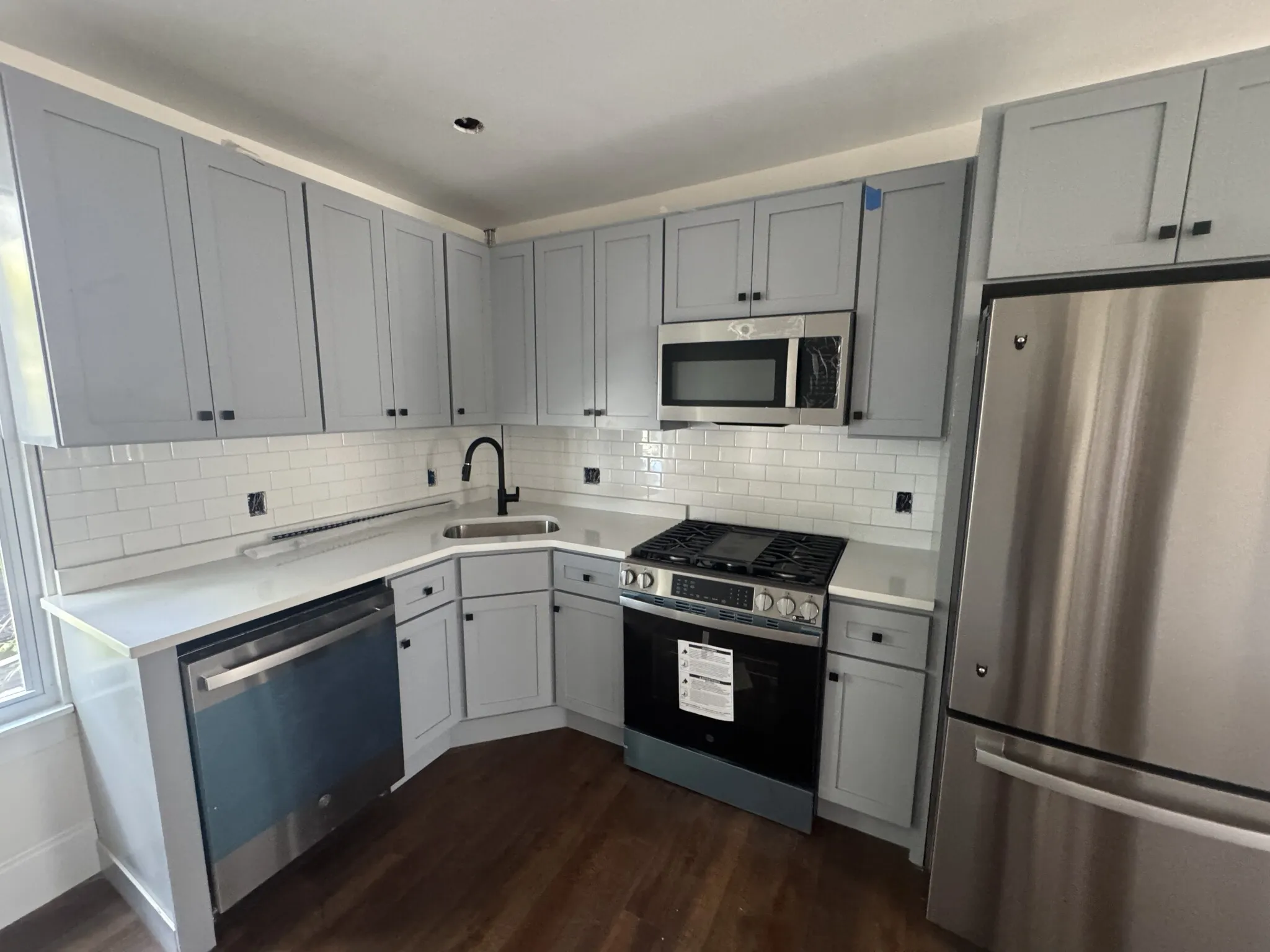 2 bed, 1 bath apartment for rent at 10 Hunting St Unit 2, Wellington-Harrington — photo 2 of 9