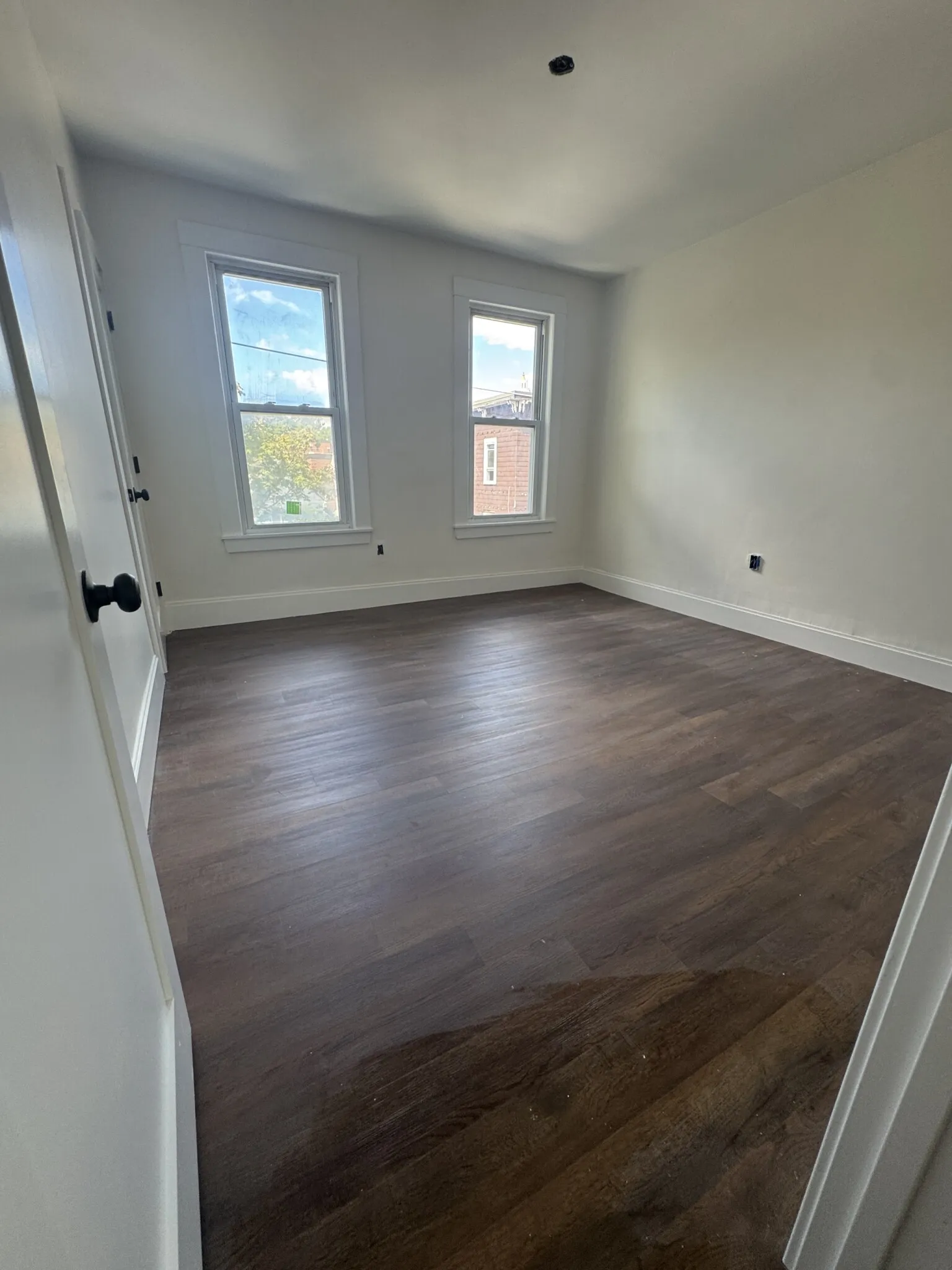 2 bed, 1 bath apartment for rent at 10 Hunting St Unit 2, Wellington-Harrington — photo 3 of 9
