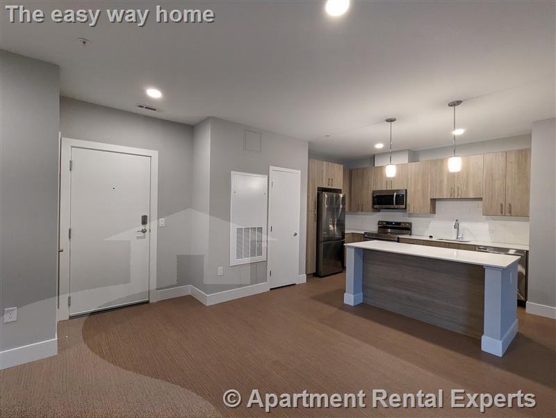 2 bed, 2 bath apartment for rent at 10 Inner Belt Rd Unit 426, Union Square — photo 7 of 8