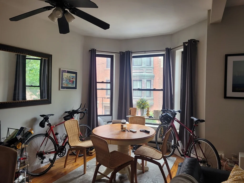 2 bed, 1 bath apartment for rent at 10 Isabella Unit 3, Bay Village — photo 3 of 15