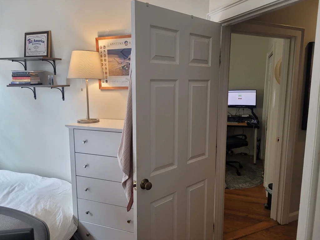 2 bed, 1 bath apartment for rent at 10 Isabella Unit 3, Bay Village — photo 14 of 15